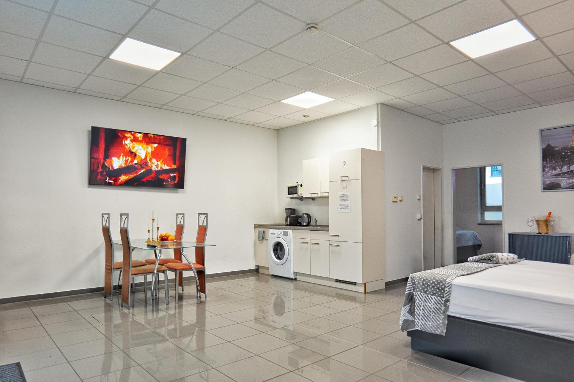 City J&L Apartment Zentrale Lage Фрайбург Екстериор снимка