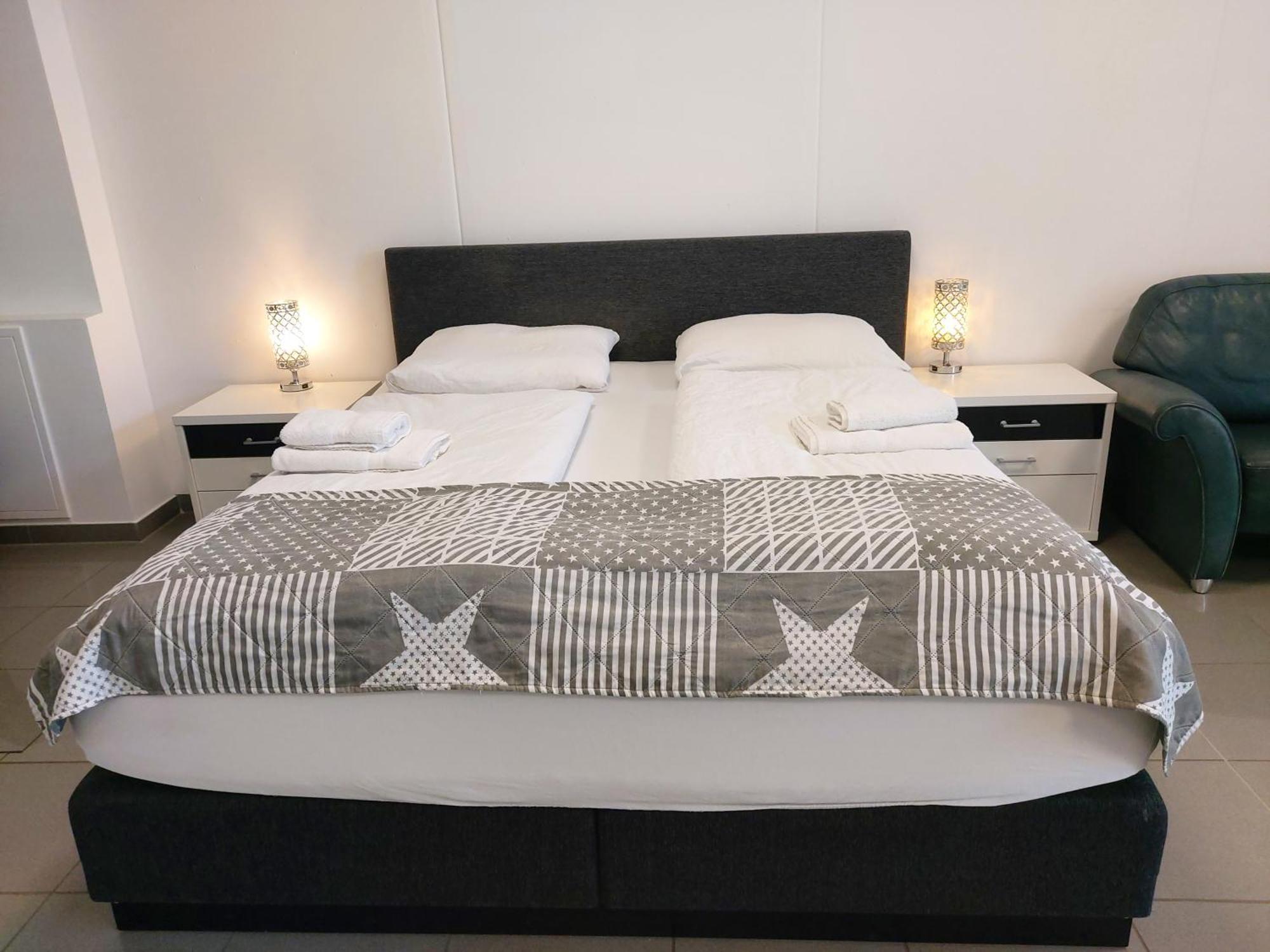 City J&L Apartment Zentrale Lage Фрайбург Екстериор снимка